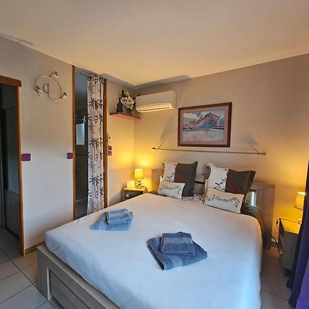 Bed and Breakfast La Chenaie Sainte-Marthe  Esterno foto