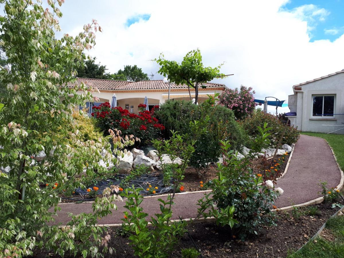 Bed and Breakfast La Chenaie Sainte-Marthe  Esterno foto