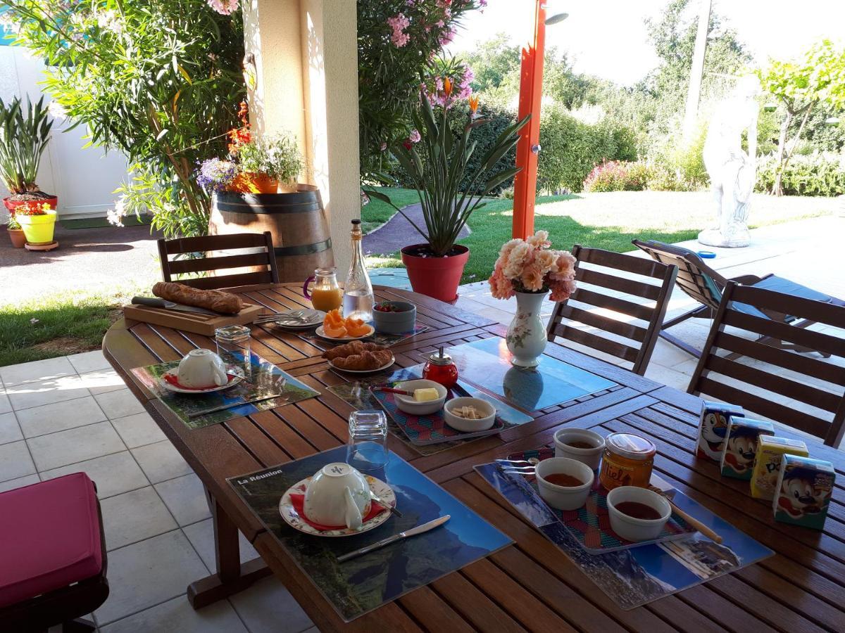 Bed and Breakfast La Chenaie Sainte-Marthe  Esterno foto